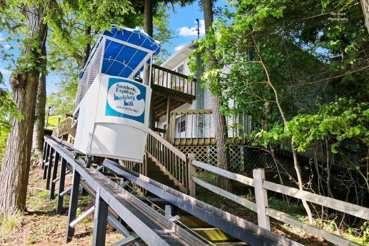 Holiday Hill Resort Саугатук Екстериор снимка