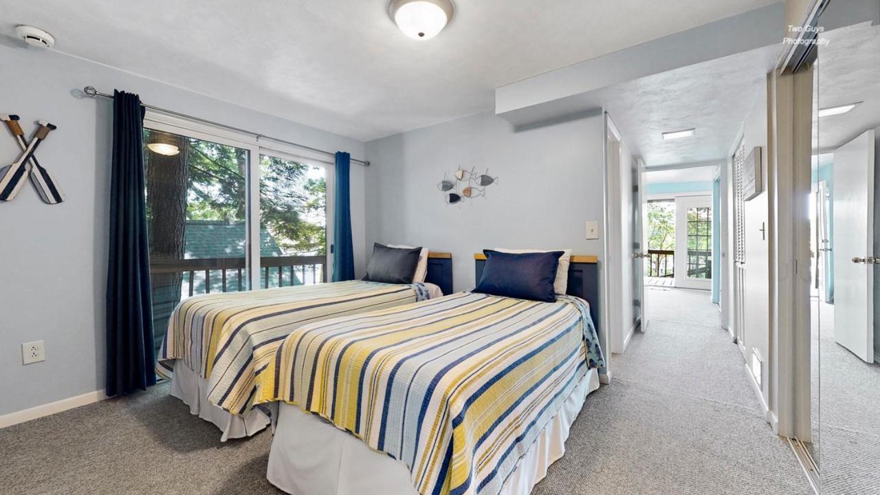 Holiday Hill Resort Саугатук Екстериор снимка